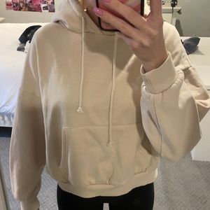 Forever 21 neutral colored hoodie, side women’s medium. Doesn’t fit oversized.